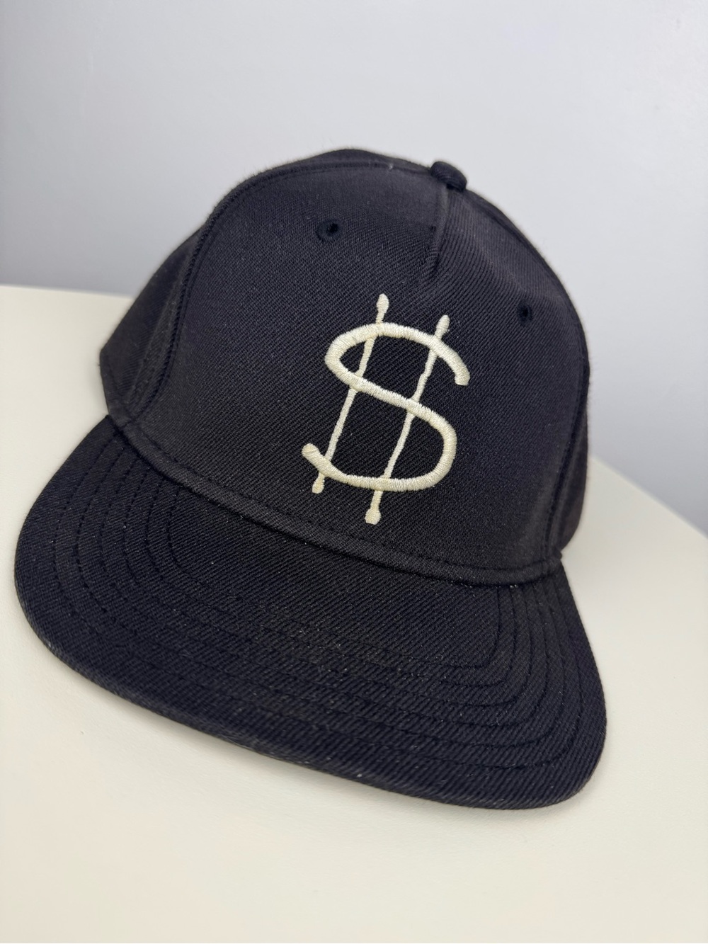 Stüssy Dollar Sign Snapback Hat Black One Size